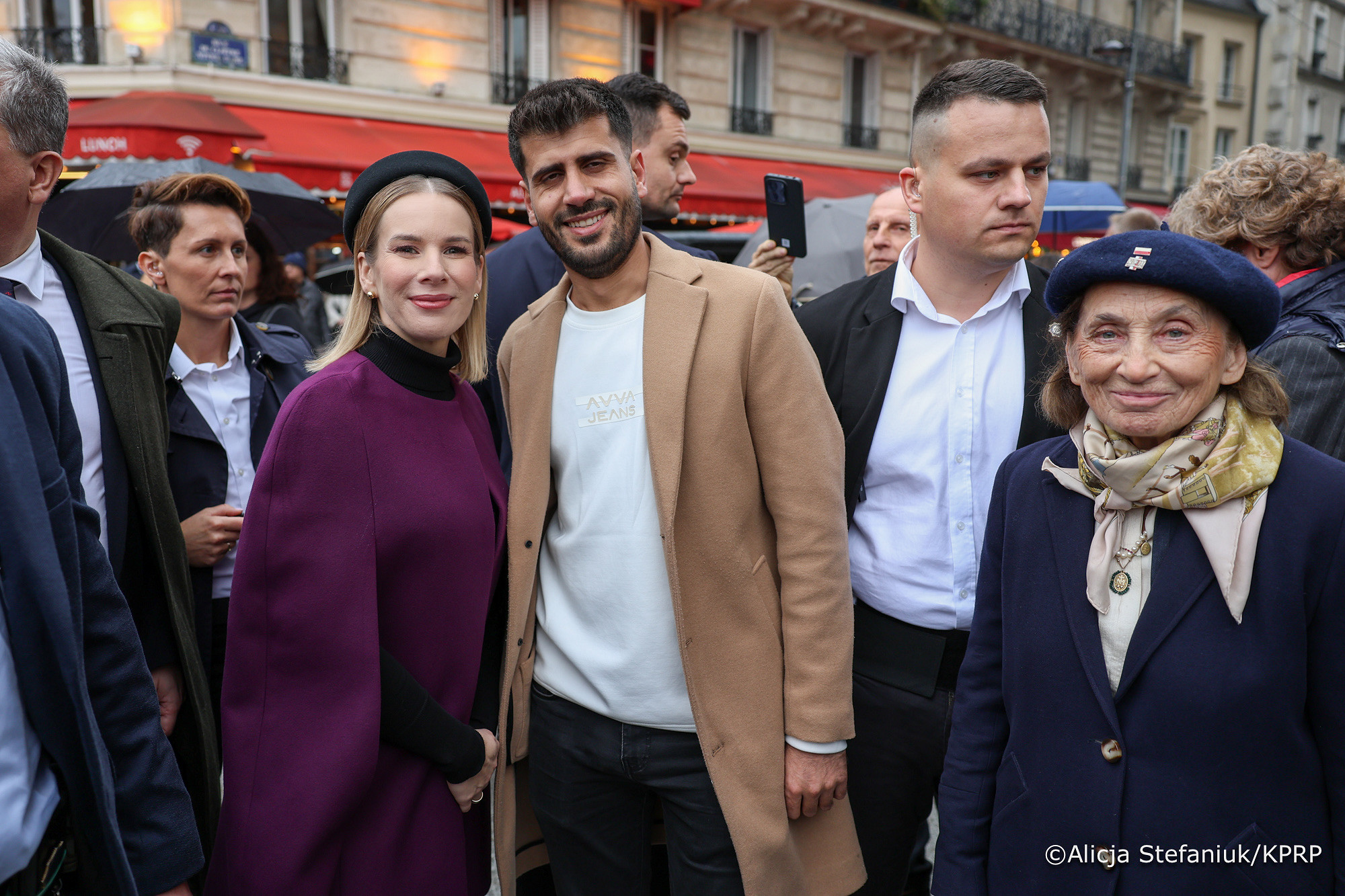 Marta Nawrocka w katedrze Notre-Dame w Paryżu
