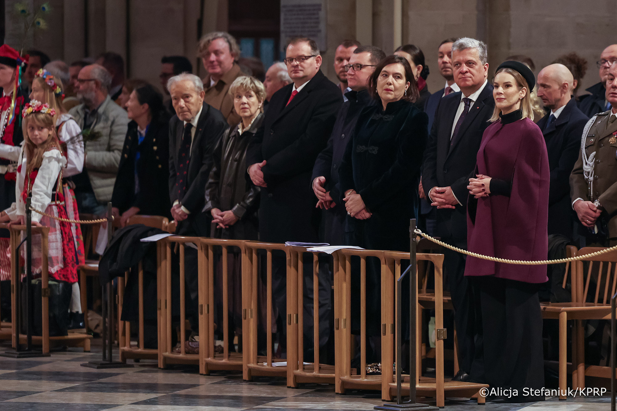 Marta Nawrocka w katedrze Notre-Dame w Paryżu