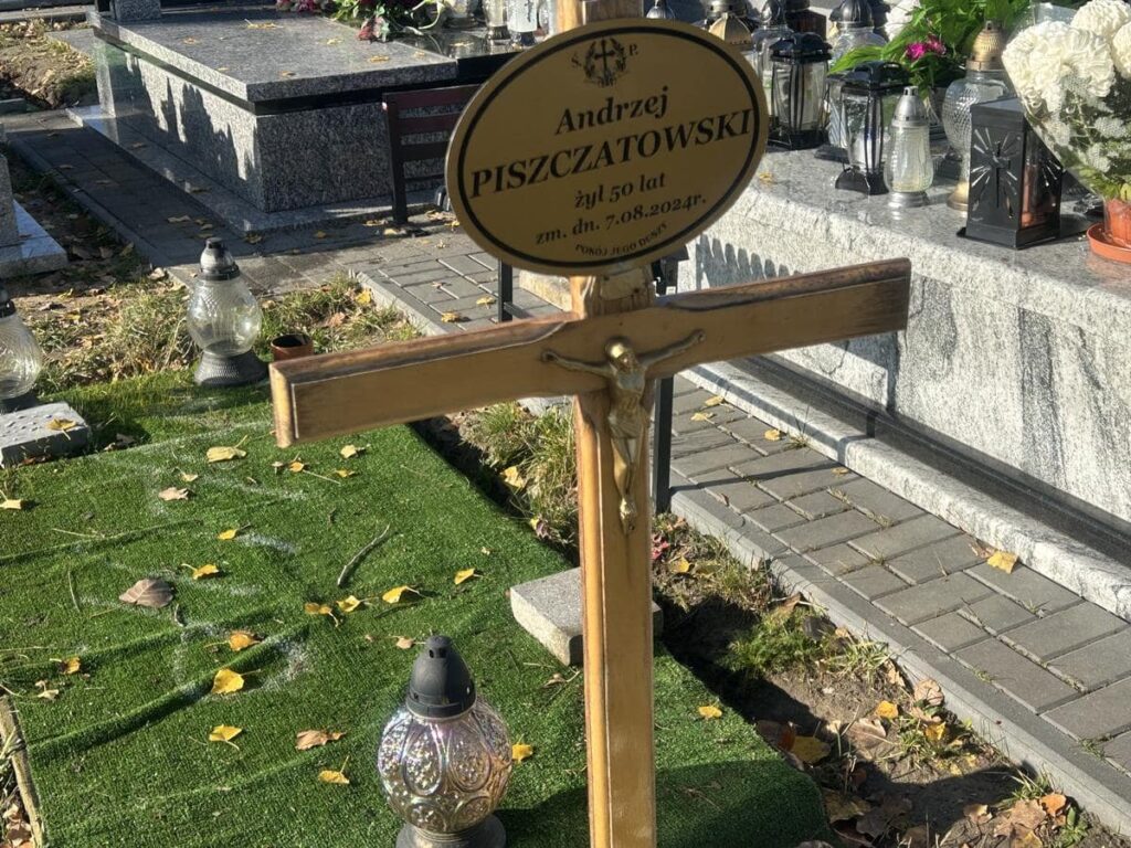 Chłopaki do wzięcia: grób Andrzeja