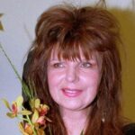 Czy Elżbieta Dmoch ma emeryturę? Legendarna artystka żyje dziś bardzo skromnie